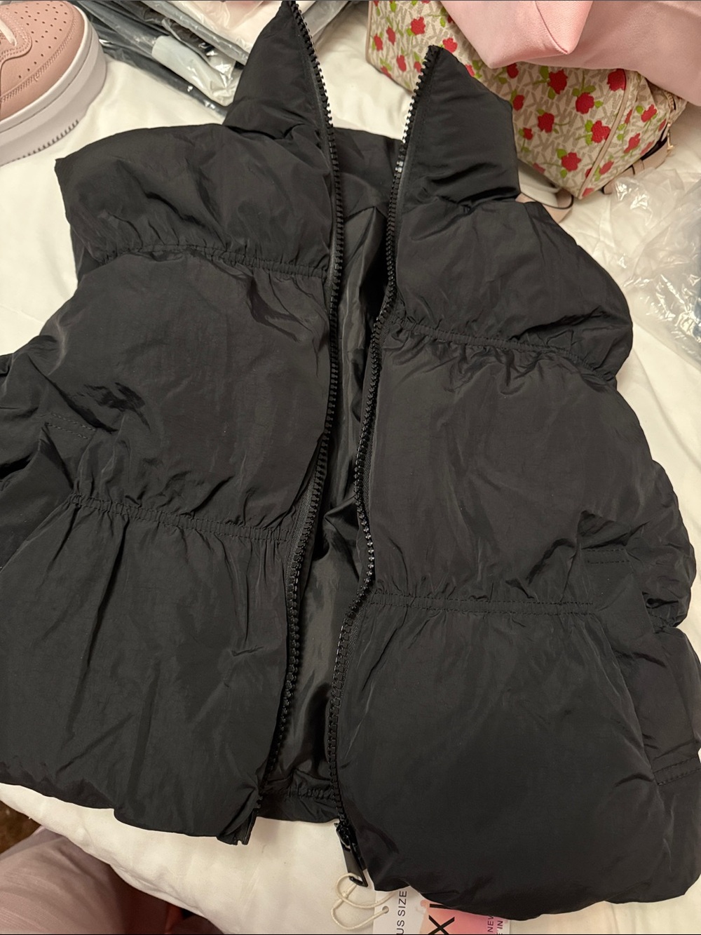 Black Puffer Vest Jacket - Women's Lightweight Layer